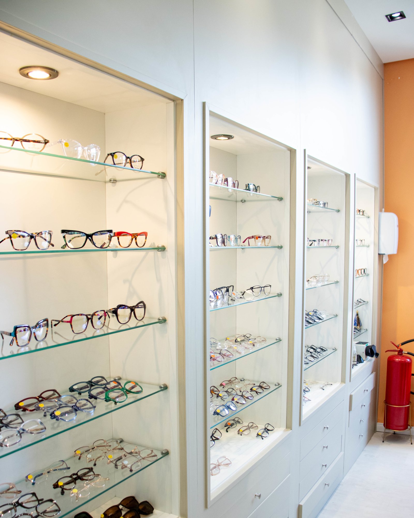Vitrine de óculos na Óptica Imperial
